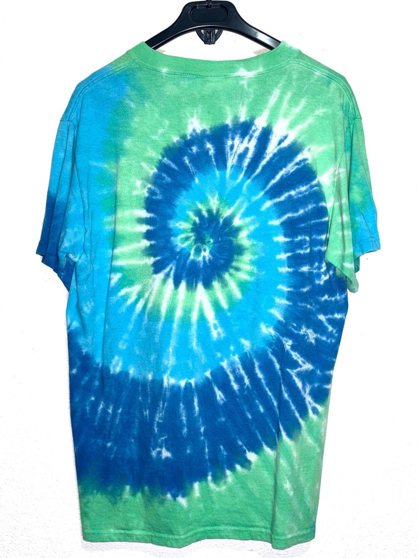 Camiseta Vintage Tie Dye Peace, Love & Pineaple