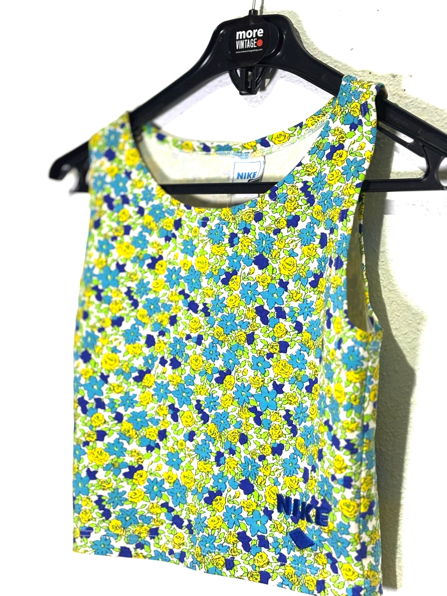 Top Nike Retro Summer (prenda sin usar con etiqueta)