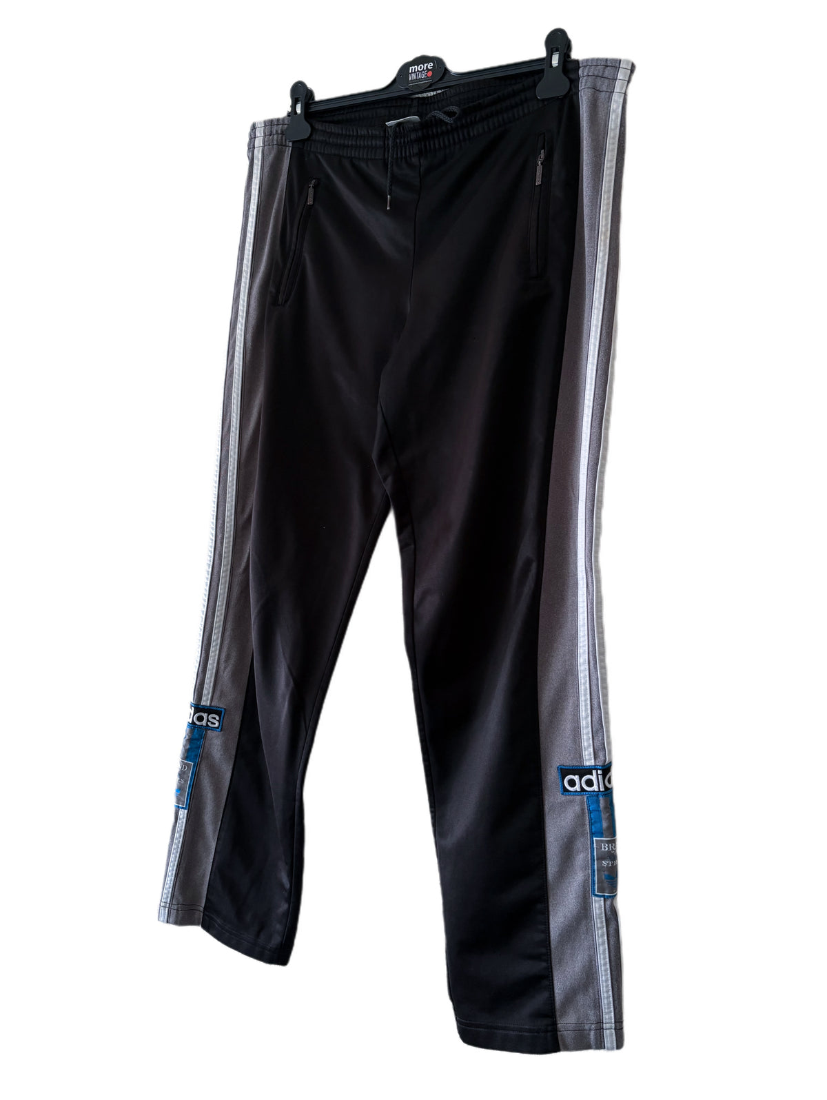 Pantalón Adidas Originals “Brand Of The Three Stripes” Retro Black/Grey