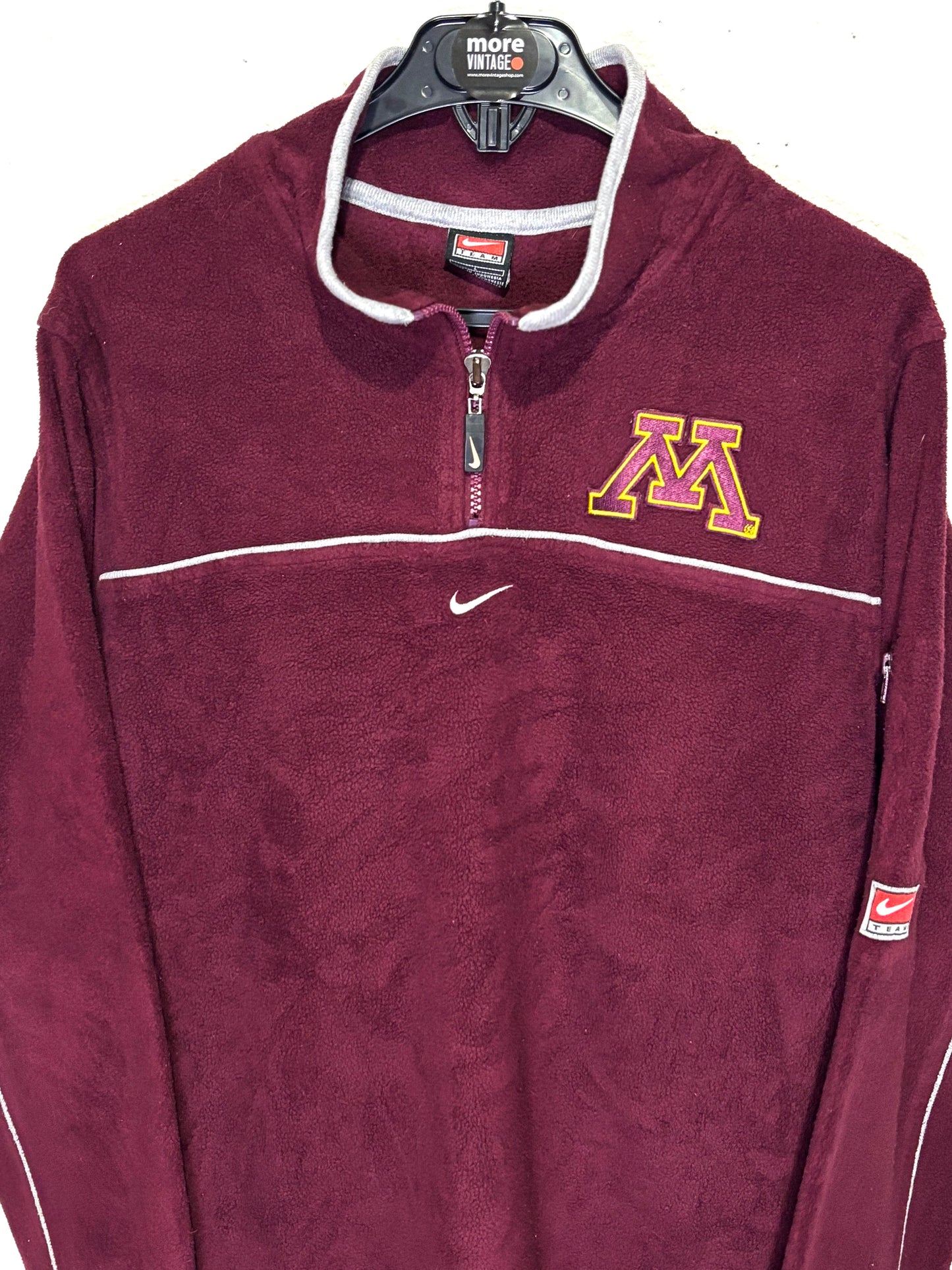 Polar Nike Team Retro Garnet