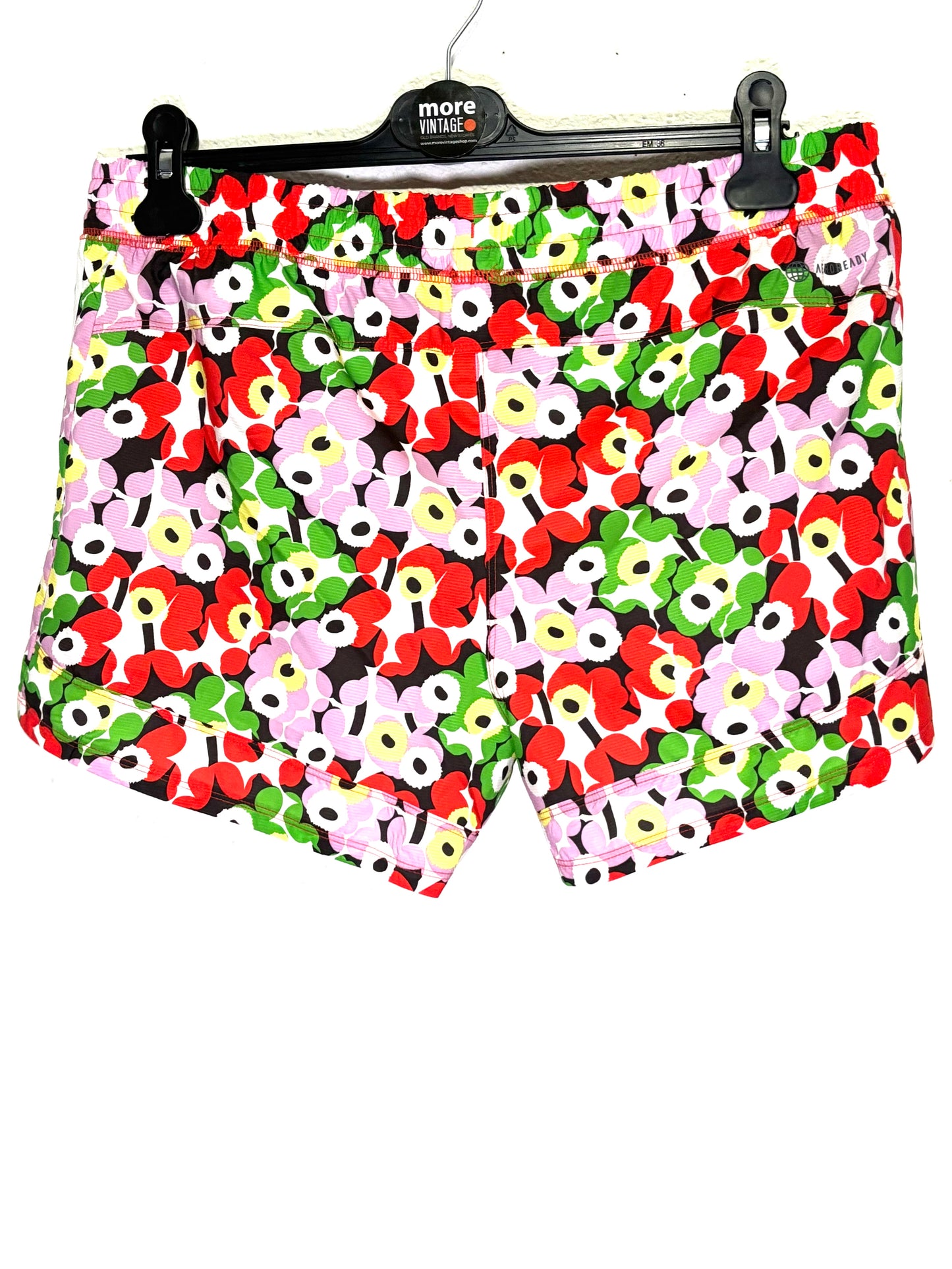 Pantalón Corto Adidas by Marimekko (prenda sin usar con etiqueta)