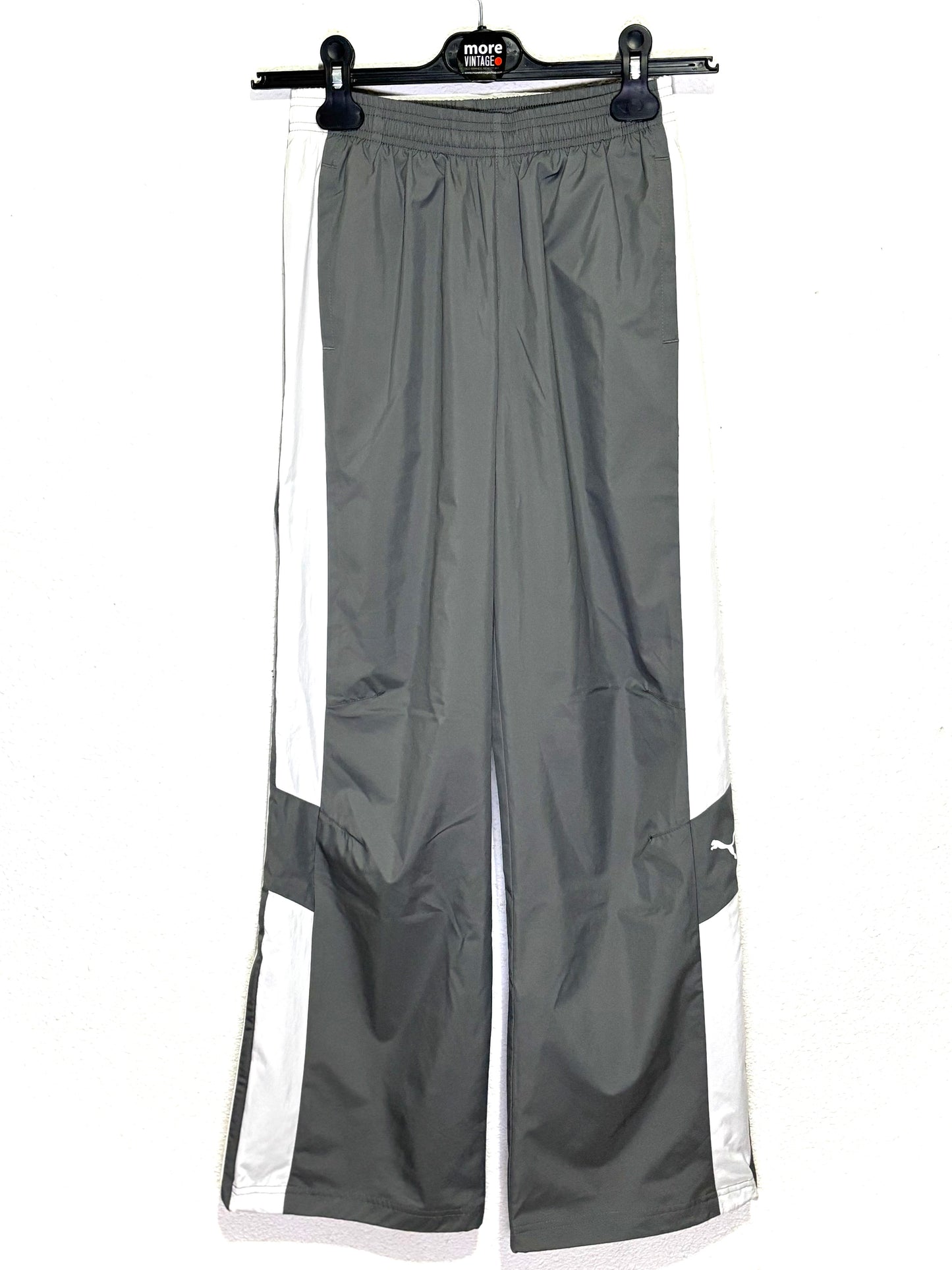 Pantalón Puma Sport Retro Grey/White (prenda sin usar)