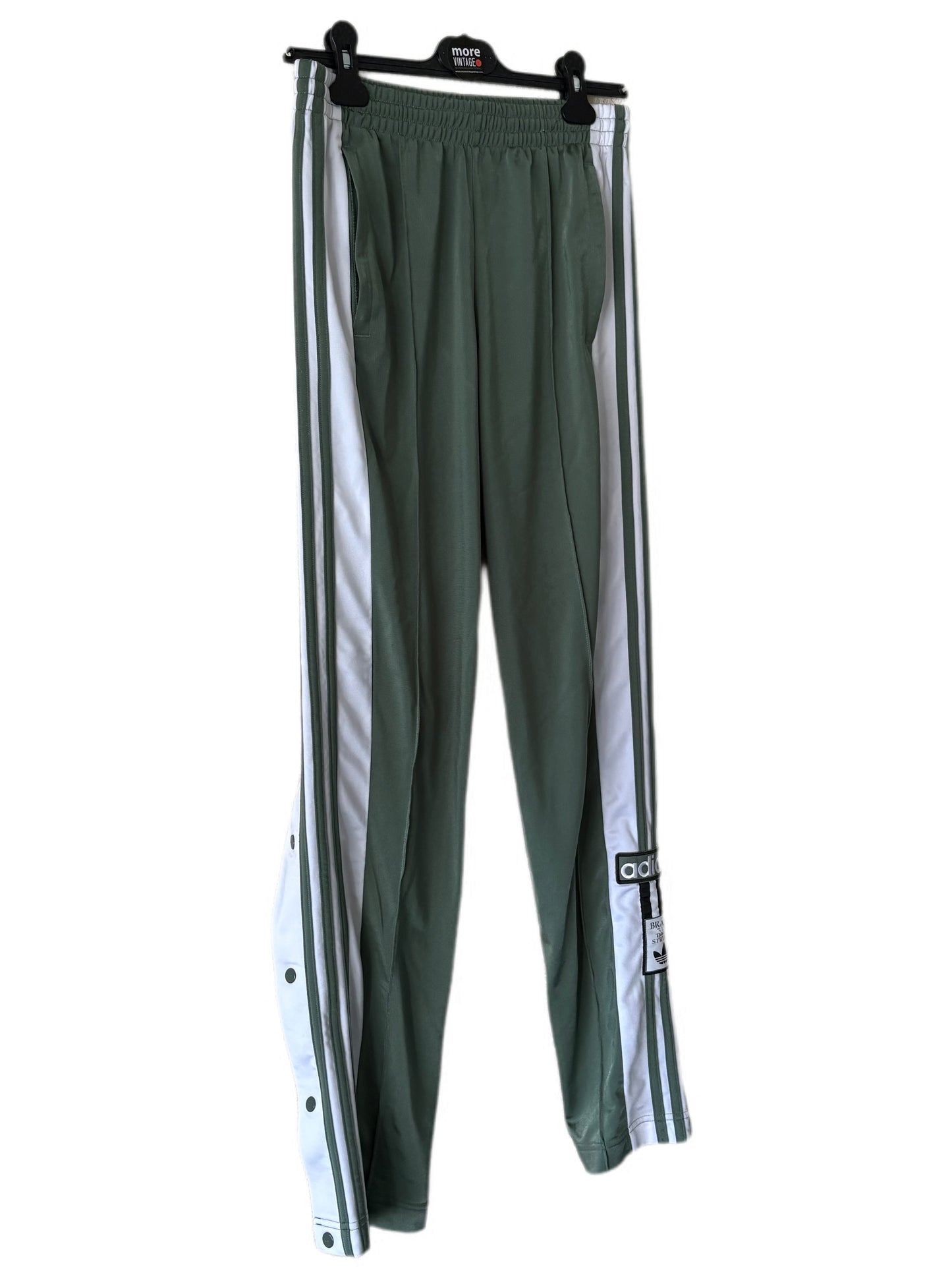 Pantalón Adidas Original “The Brand Whith The Three Stripes” Retro Army Green