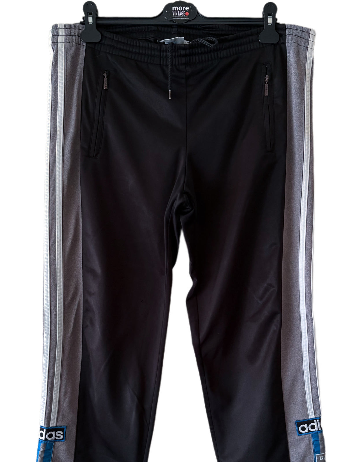Pantalón Adidas Originals “Brand Of The Three Stripes” Retro Black/Grey