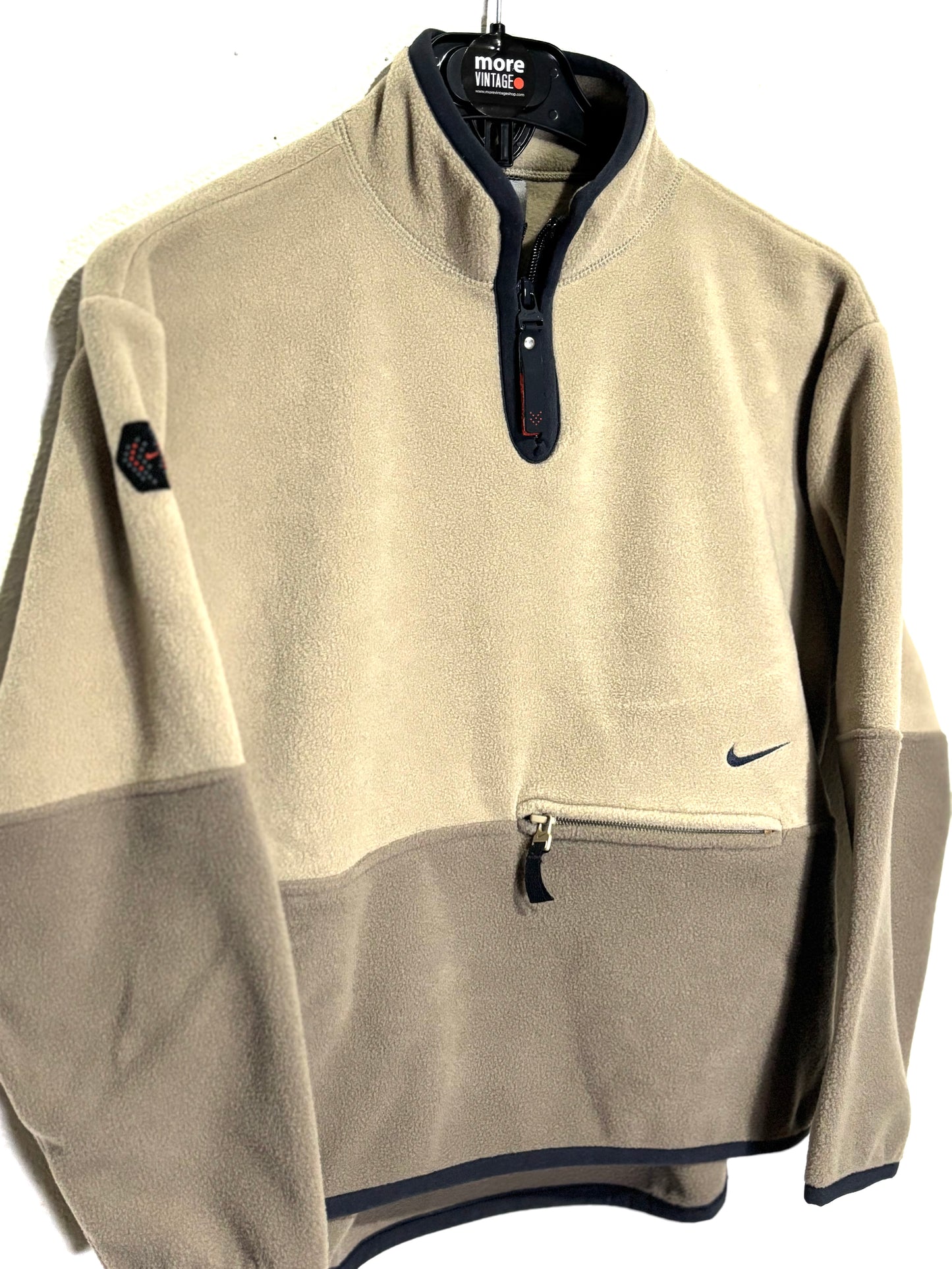 Polar Nike Retro Beige (prenda sin usar con etiqueta)
