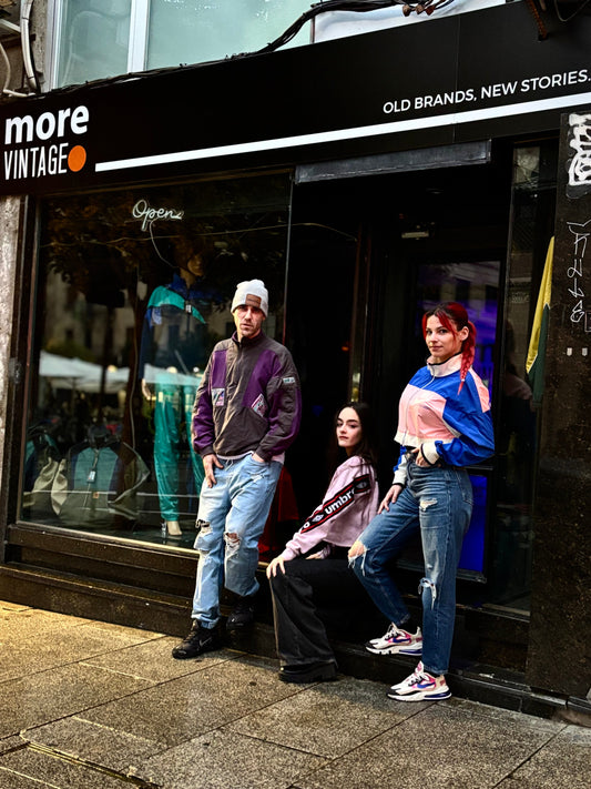 Moda vintage en Salamanca: las tendencias de los 90 que vuelven con fuerza en 2025