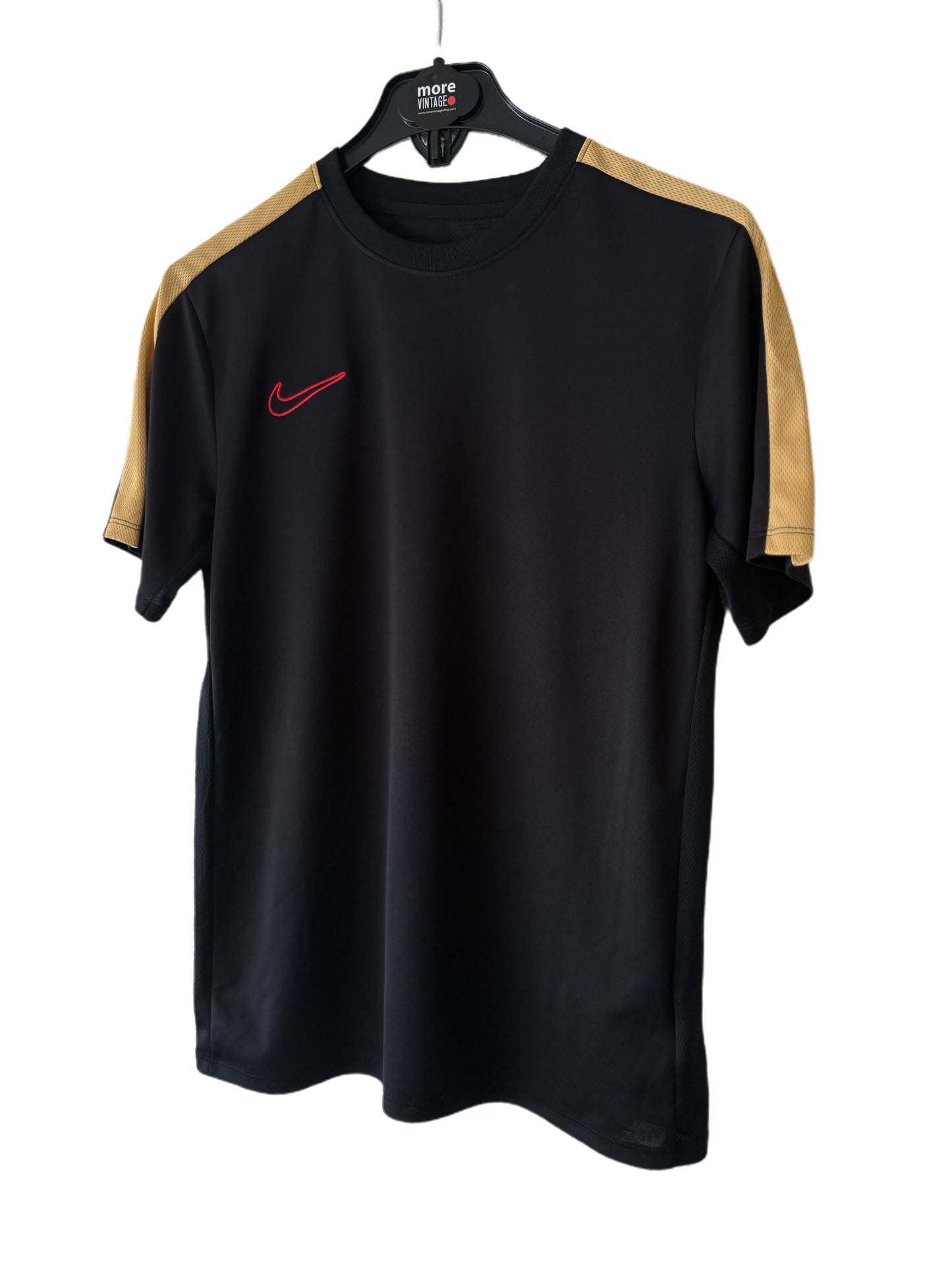 Camiseta Nike Retro Black