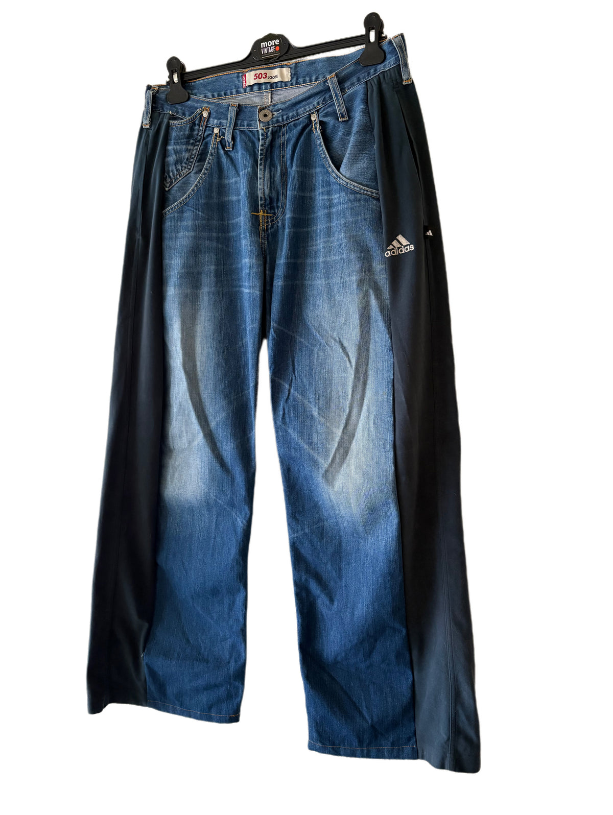 Upcycling Levi’s x Adidas | Cargo Jeans Reworked Levi’s x Adidas