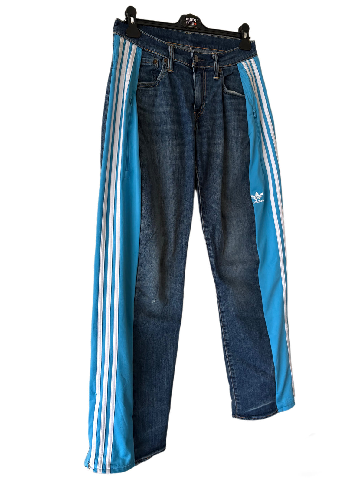 Upcycling Levi’s x Adidas | Cargo Jeans Reworked Levi’s x Adidas Originals