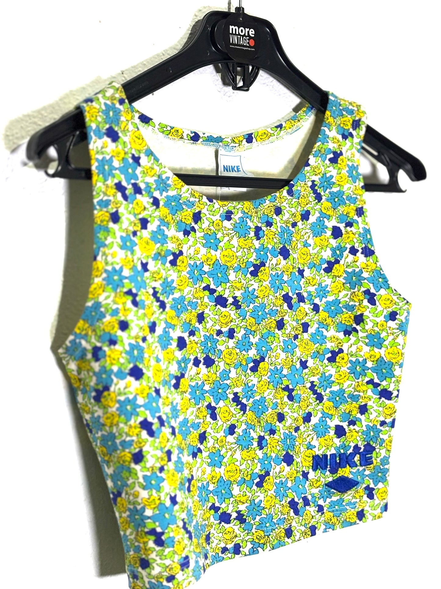 Top Nike Retro Summer (prenda sin usar con etiqueta)