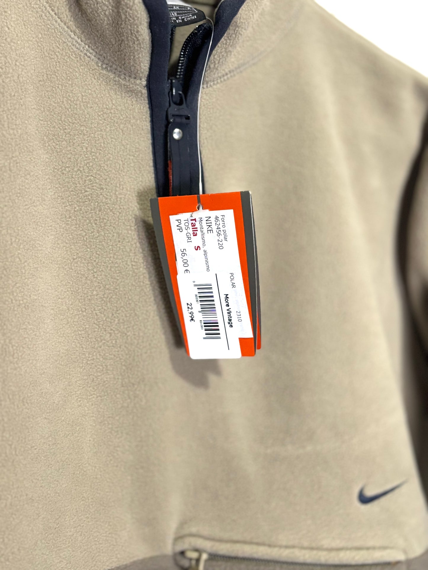 Polar Nike Retro Beige (prenda sin usar con etiqueta)