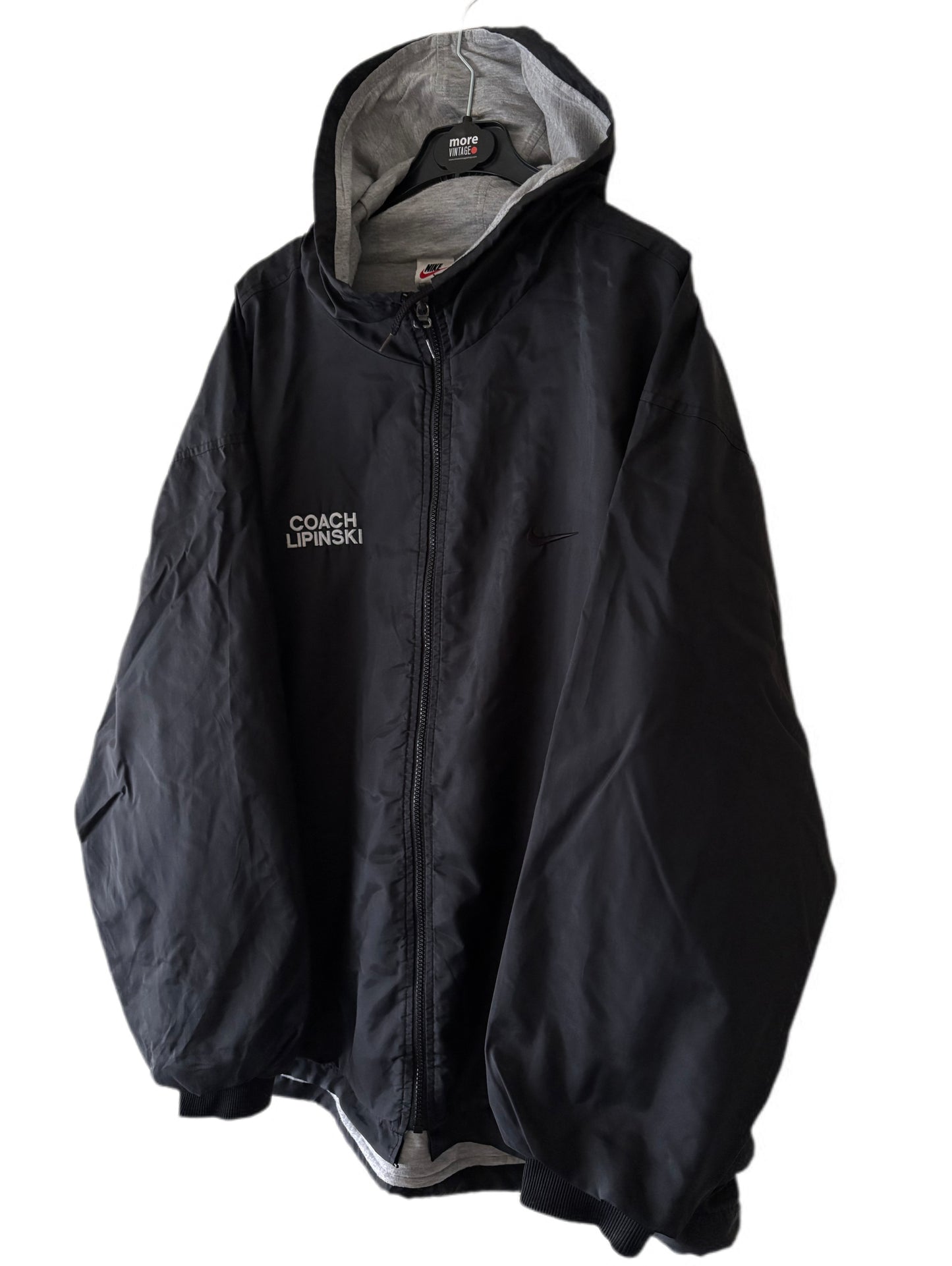 Abrigo Nike Retro Black “Coach Lipinski”