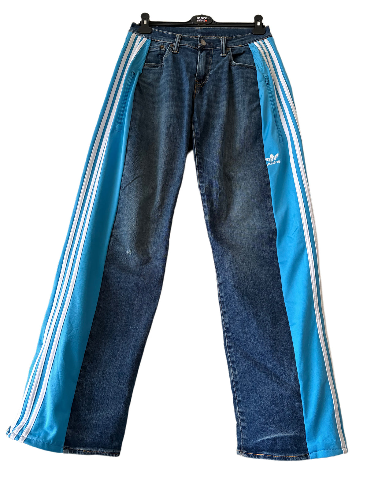 Upcycling Levi’s x Adidas | Cargo Jeans Reworked Levi’s x Adidas Originals