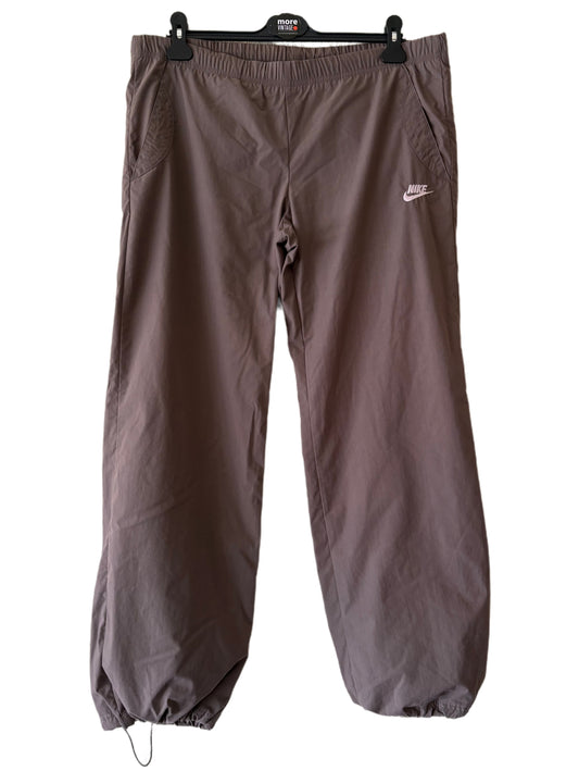 Pantalón Nike Cargo Retro Brown