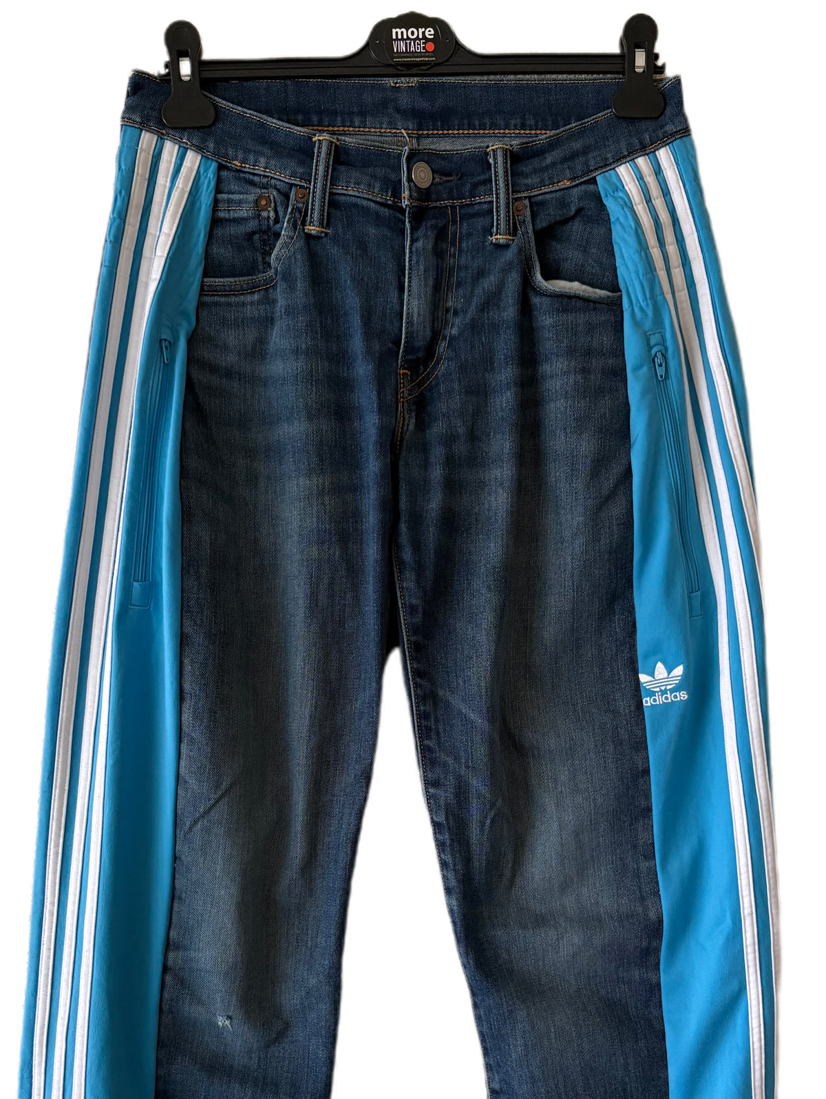 Upcycling Levi’s x Adidas | Cargo Jeans Reworked Levi’s x Adidas Originals