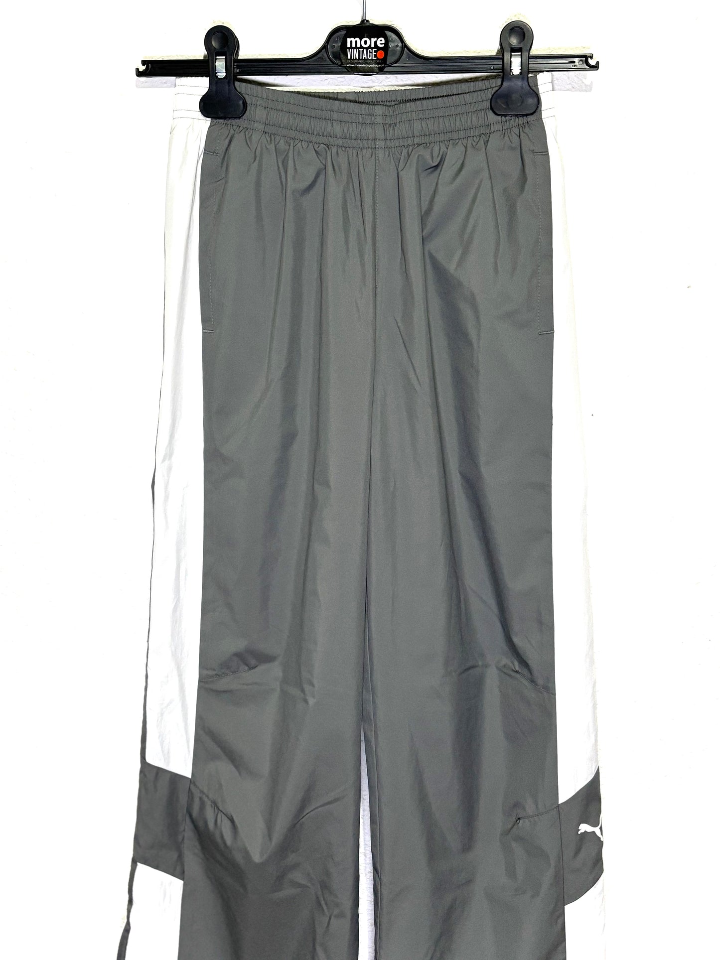 Pantalón Puma Sport Retro Grey/White (prenda sin usar)