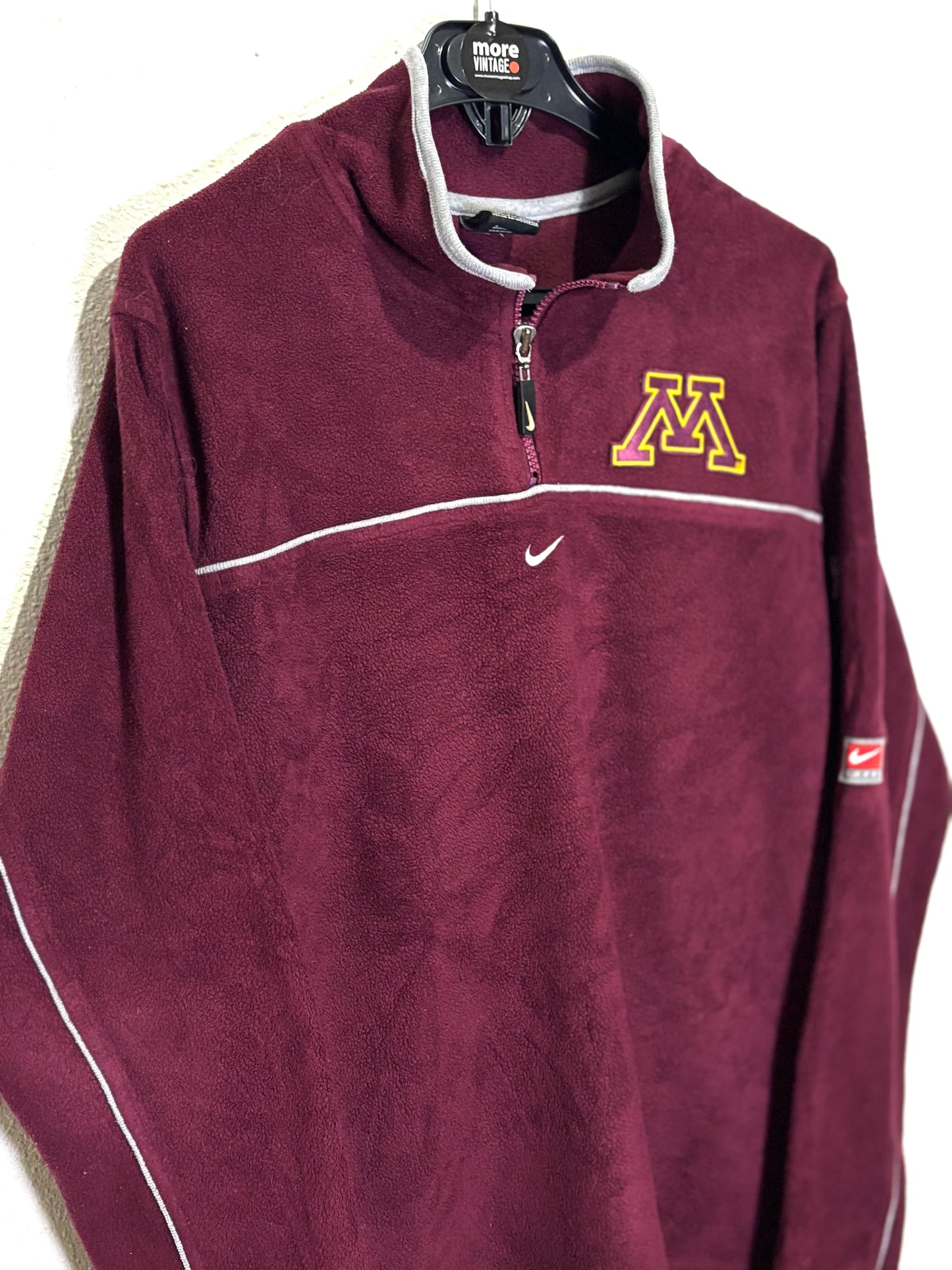 Polar Nike Team Retro Garnet