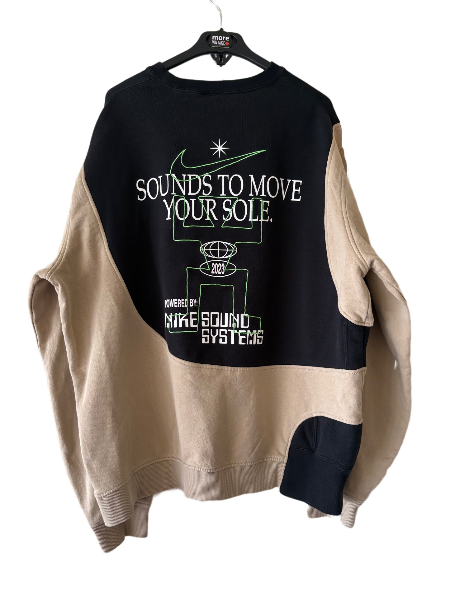 Sudadera Nike Retro Black/Beige “Nike Sound System”