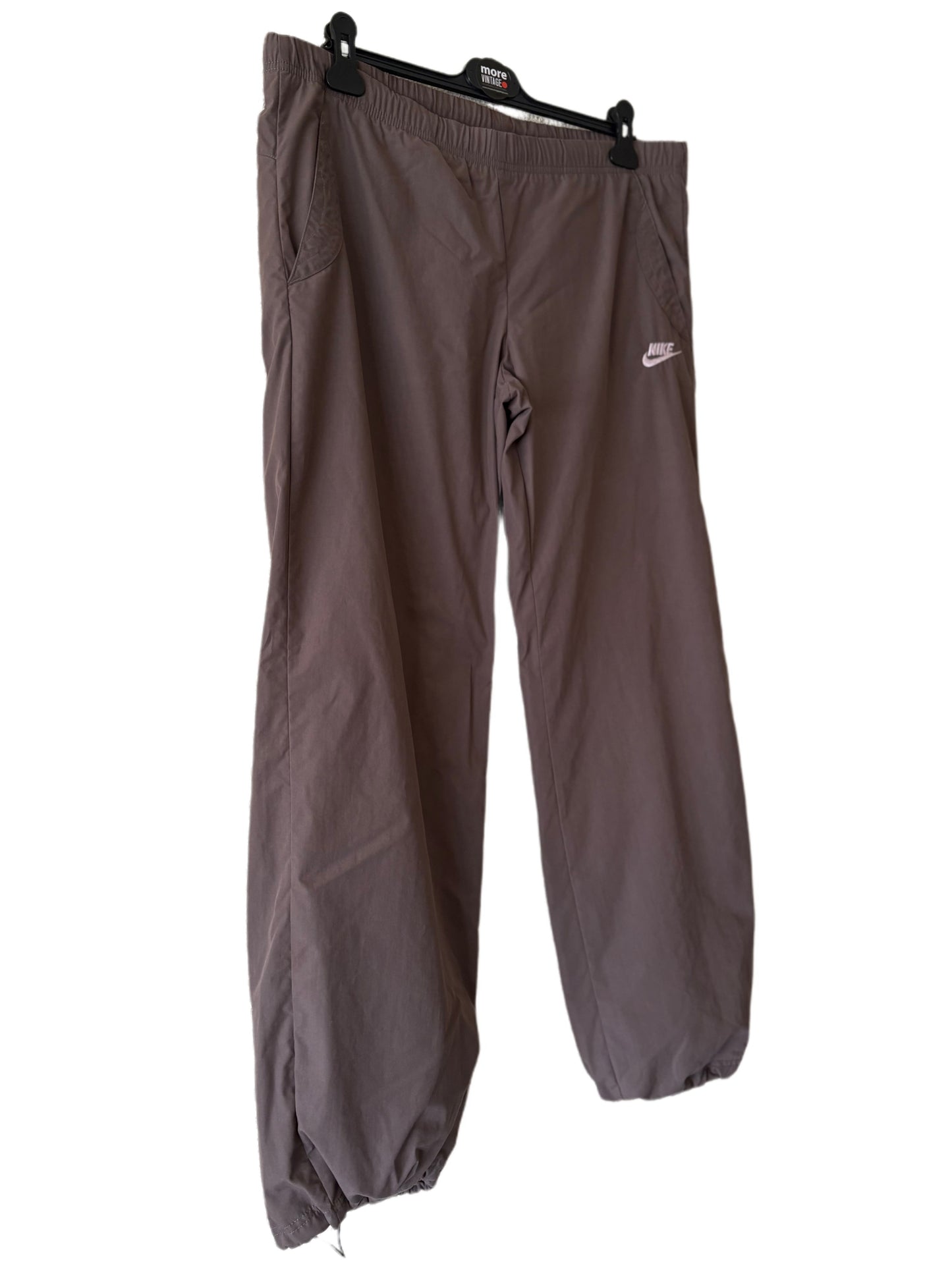 Pantalón Nike Cargo Retro Brown