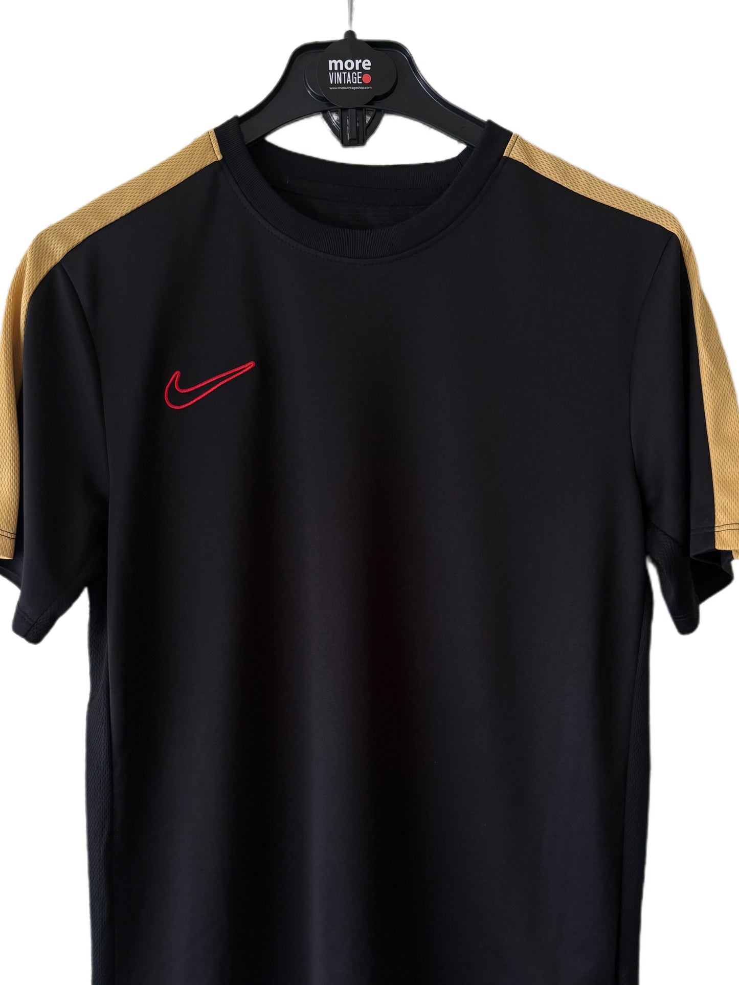 Camiseta Nike Retro Black